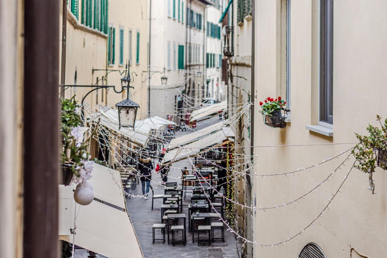 Appartamento Milton Con Terrazza Arezzo Bagian luar foto