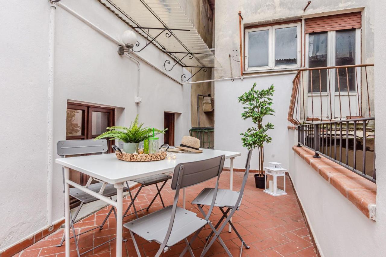 Appartamento Milton Con Terrazza Arezzo Bagian luar foto