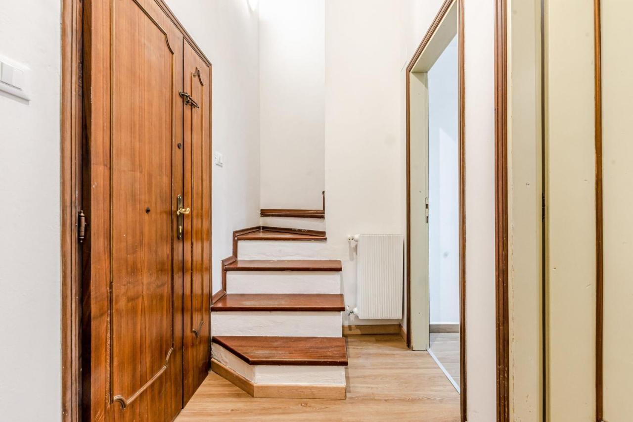 Appartamento Milton Con Terrazza Arezzo Bagian luar foto